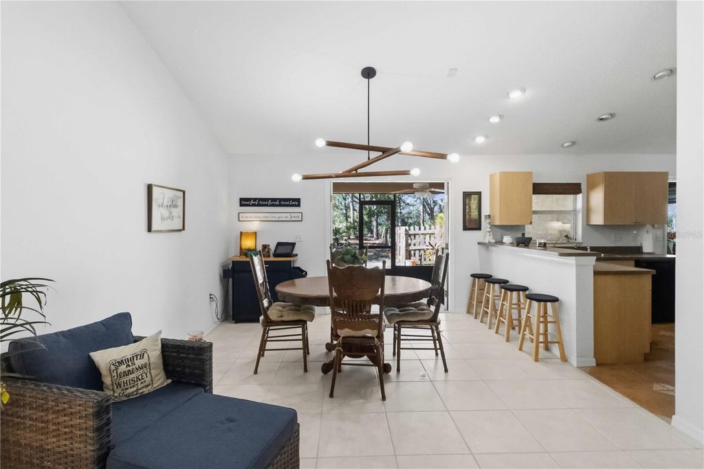 Image 8 of property listing at 6711 BONNIE BLUE DRIVE, Wesley Chapel, FL 33544