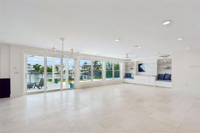 1907 ARROWHEAD DRIVE NE, St Petersburg, FL 33703