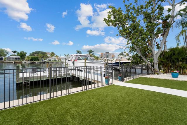 1907 ARROWHEAD DRIVE NE, St Petersburg, FL 33703