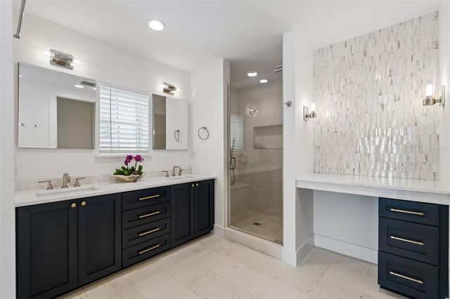 1907 ARROWHEAD DRIVE NE, St Petersburg, FL 33703