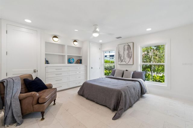 1907 ARROWHEAD DRIVE NE, St Petersburg, FL 33703