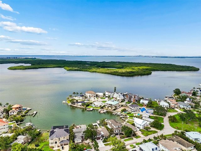 1907 ARROWHEAD DRIVE NE, St Petersburg, FL 33703