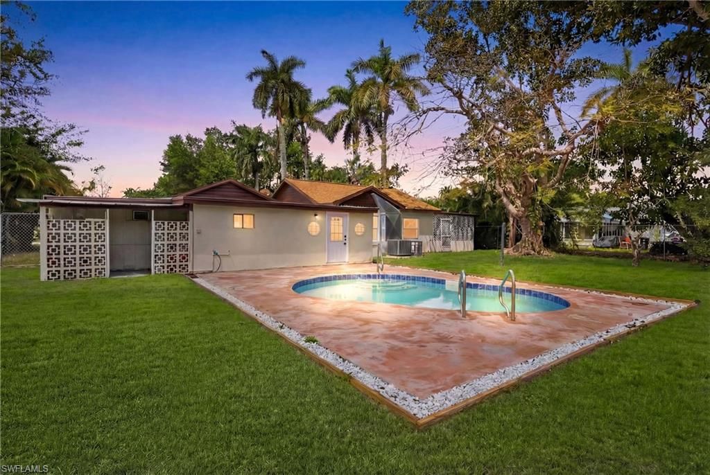 363 New York DR, FORT MYERS, FL 33905 — exterior