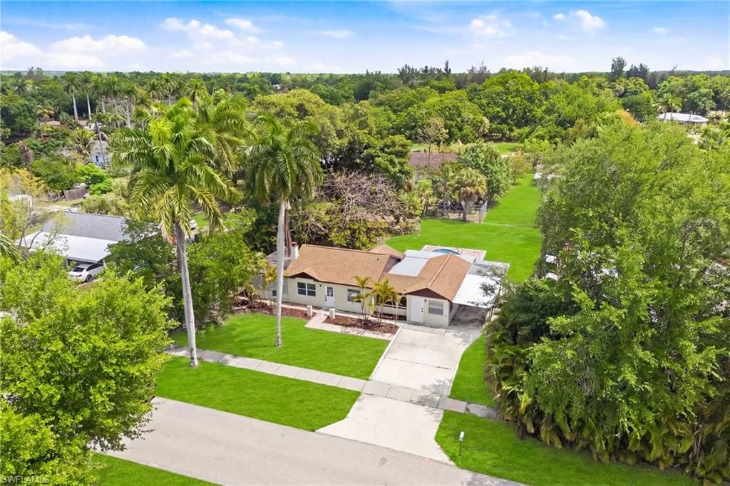 363 New York DR, FORT MYERS, FL 33905 — photo 2