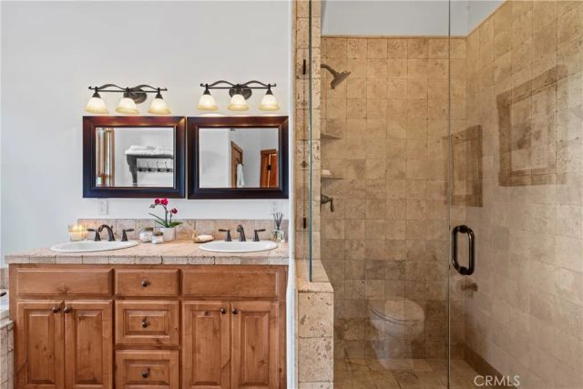 813 Greenbriar Drive, Lake Arrowhead, CA 92385