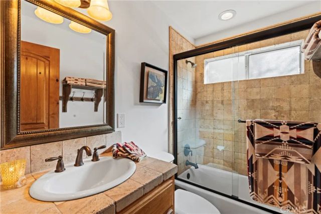 813 Greenbriar Drive, Lake Arrowhead, CA 92385