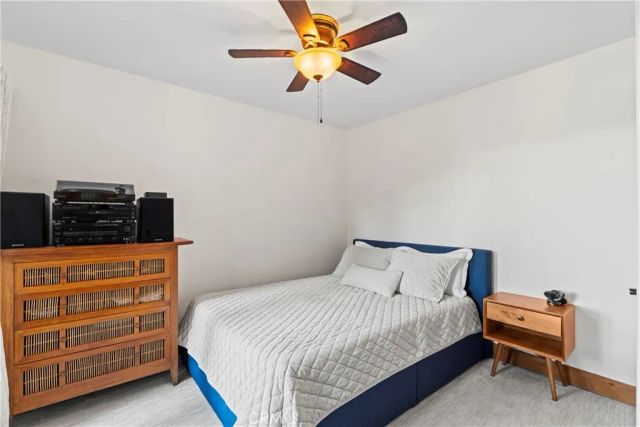 813 Greenbriar Drive, Lake Arrowhead, CA 92385