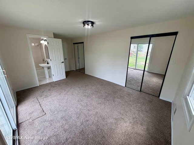 2335 Shattuck Road, Saginaw, MI 48603