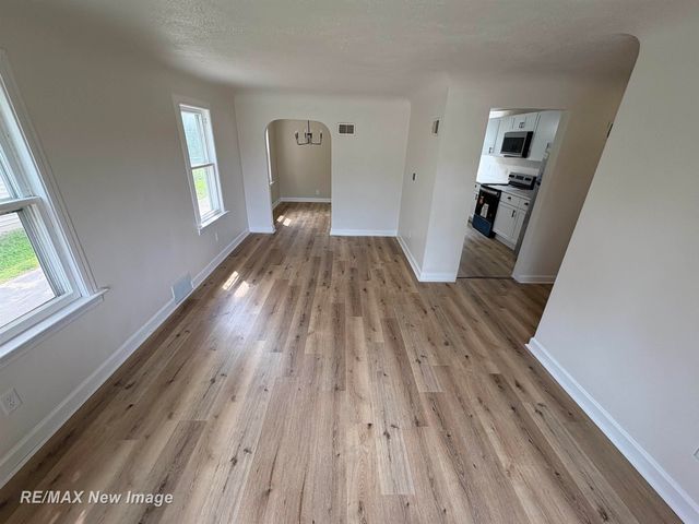 2335 Shattuck Road, Saginaw, MI 48603