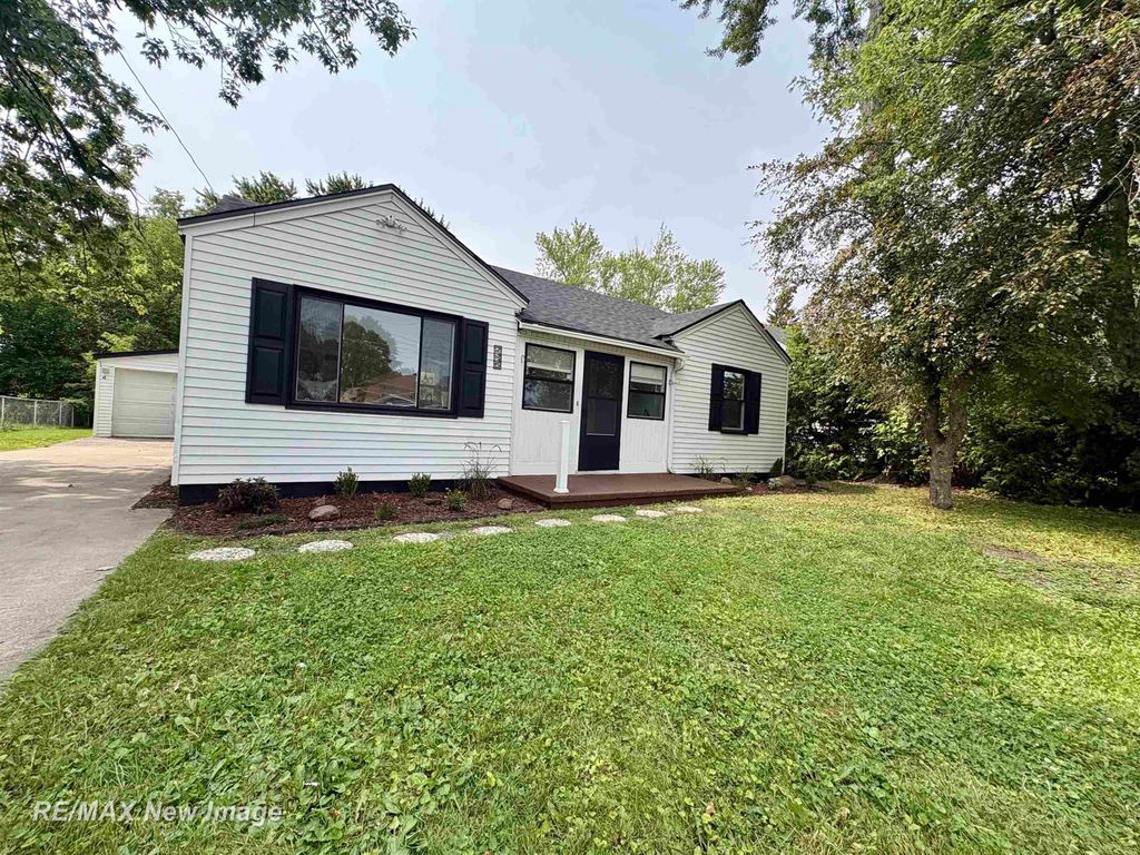 2335 Shattuck Road, Saginaw, MI 48603