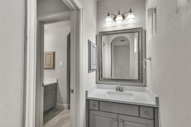 13619 Nearpoint Lane, Tomball, TX 77377