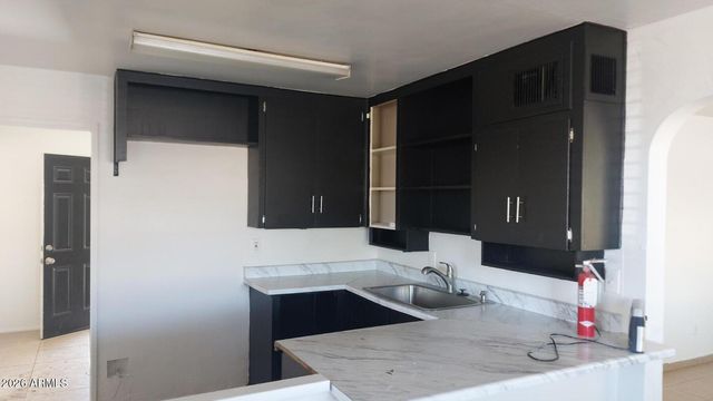 8815 N 28TH Avenue, Phoenix, AZ 85051