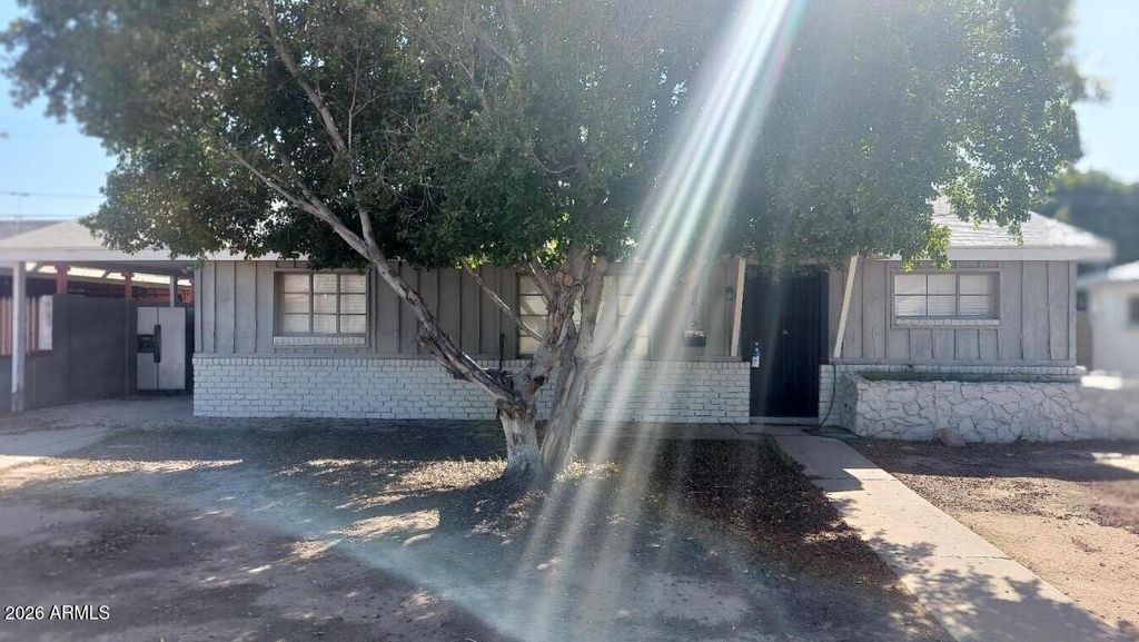 8815 N 28TH Avenue, Phoenix, AZ 85051