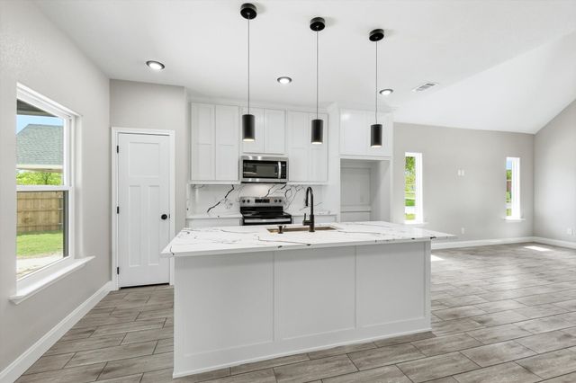 908 Crittendon Street, Bridgeport, TX 76426