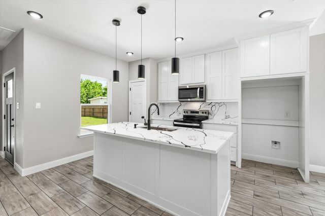 908 Crittendon Street, Bridgeport, TX 76426