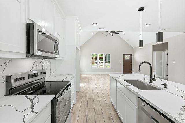 908 Crittendon Street, Bridgeport, TX 76426