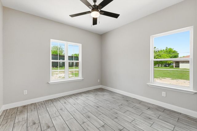 908 Crittendon Street, Bridgeport, TX 76426