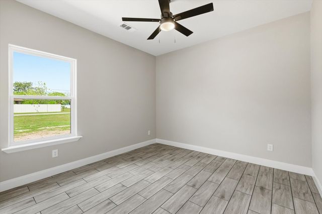 908 Crittendon Street, Bridgeport, TX 76426