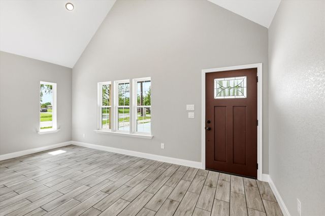 908 Crittendon Street, Bridgeport, TX 76426