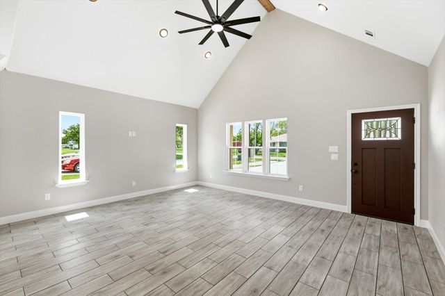 908 Crittendon Street, Bridgeport, TX 76426