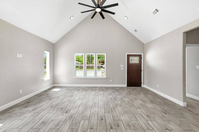 908 Crittendon Street, Bridgeport, TX 76426