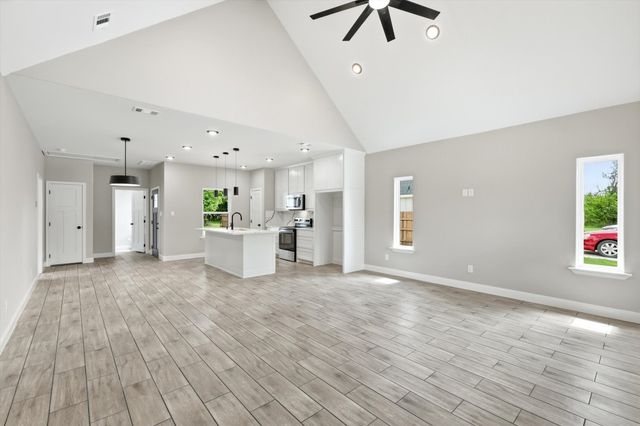 908 Crittendon Street, Bridgeport, TX 76426