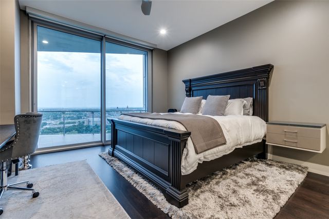 3130 N Harwood Street 1903, Dallas, TX 75201