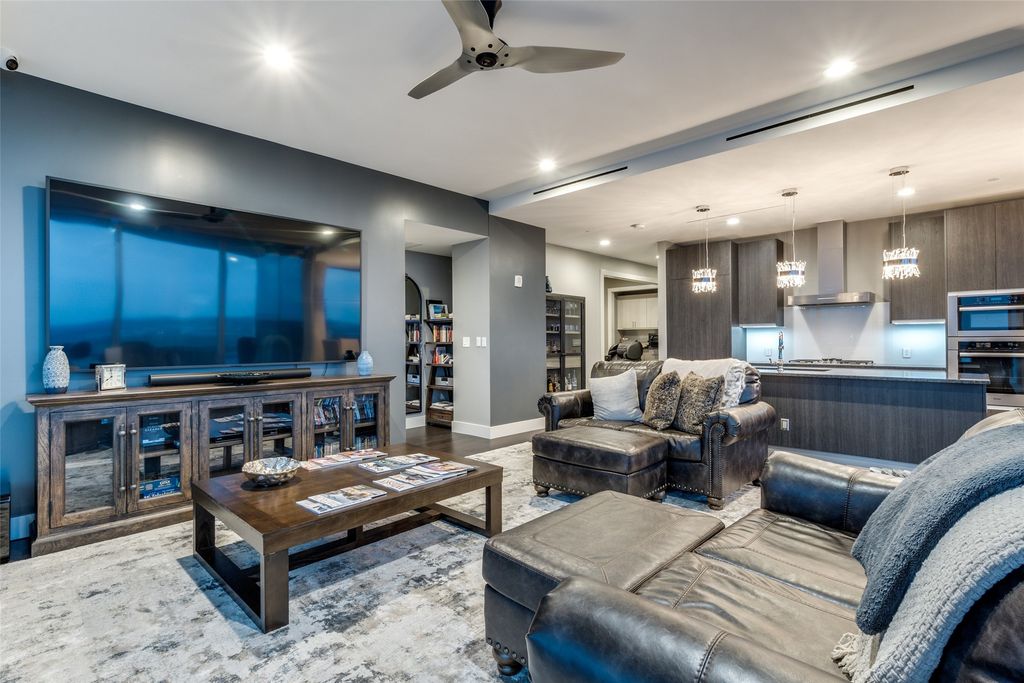 3130 N Harwood Street 1903, Dallas, TX 75201