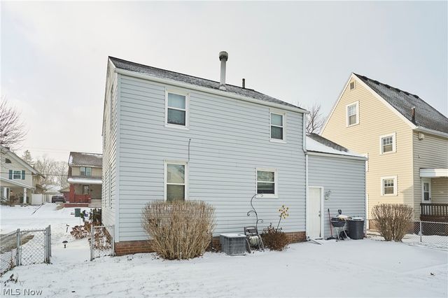 942 Bellflower Avenue SW, Canton, OH 44710