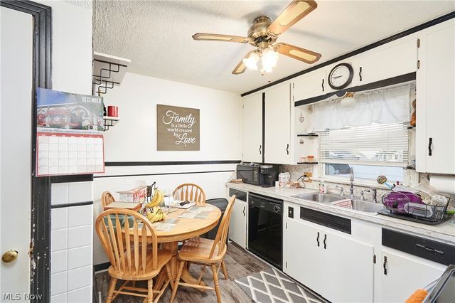 942 Bellflower Avenue SW, Canton, OH 44710