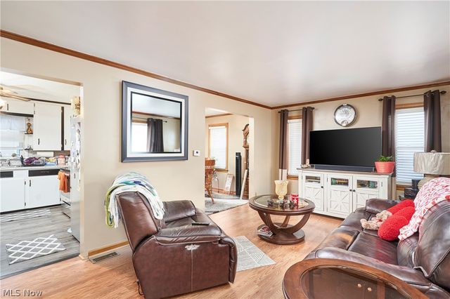 942 Bellflower Avenue SW, Canton, OH 44710