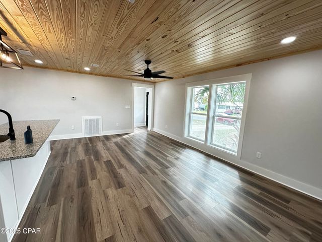 6 Harvard Circle, Panama City, FL 32405