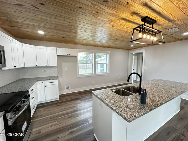 6 Harvard Circle, Panama City, FL 32405