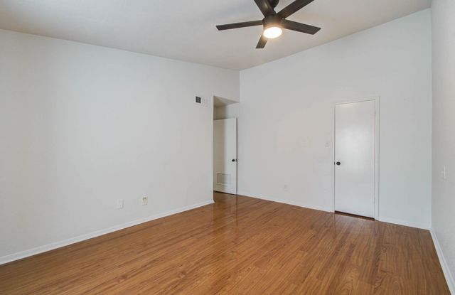 5711 Sugar Hill Drive 108, Houston, TX 77057