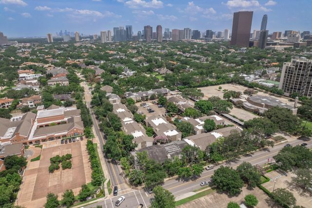 5711 Sugar Hill Drive 108, Houston, TX 77057