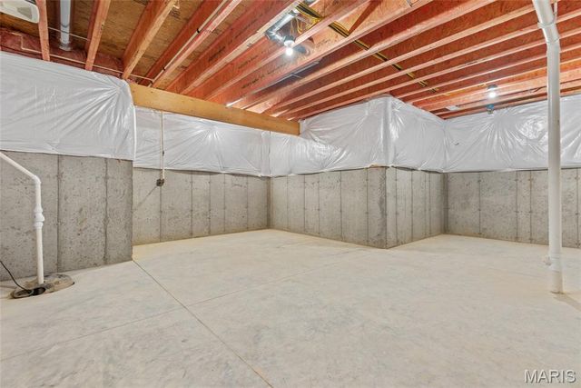 254 Smola Woods Court, Glen Carbon, IL 62034