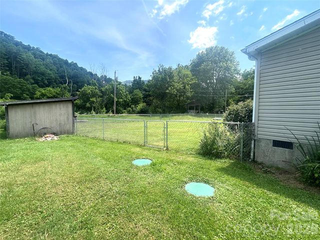 10755 NC 209 Highway, Hot Springs, NC 28743