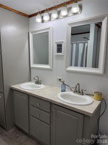 10755 NC 209 Highway, Hot Springs, NC 28743