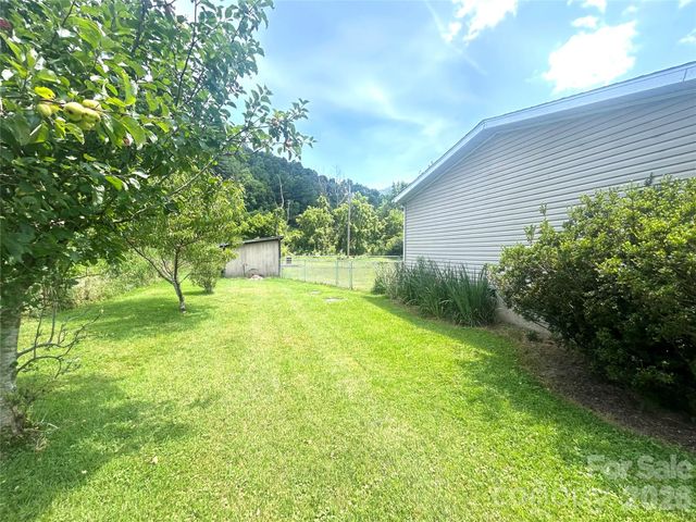 10755 NC 209 Highway, Hot Springs, NC 28743