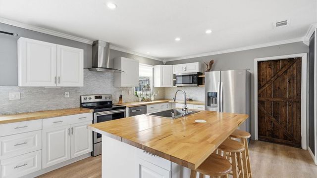 5301 SW 29th Way, Fort Lauderdale, FL 33312