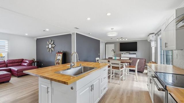 5301 SW 29th Way, Fort Lauderdale, FL 33312
