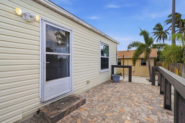 5301 SW 29th Way, Fort Lauderdale, FL 33312