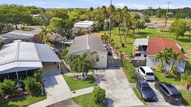 5301 SW 29th Way, Fort Lauderdale, FL 33312