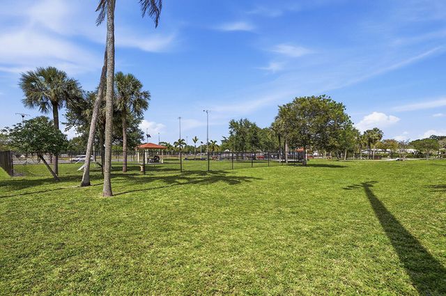 5301 SW 29th Way, Fort Lauderdale, FL 33312