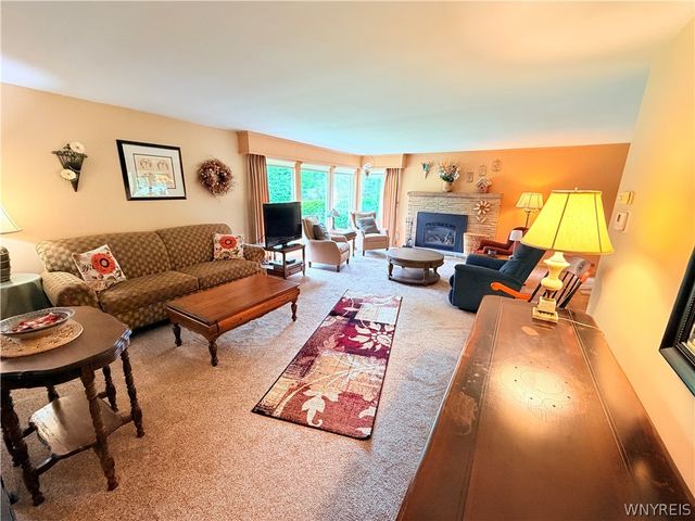 4573 Marie Drive, Hamburg, NY 14075