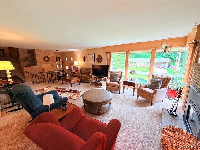 4573 Marie Drive, Hamburg, NY 14075