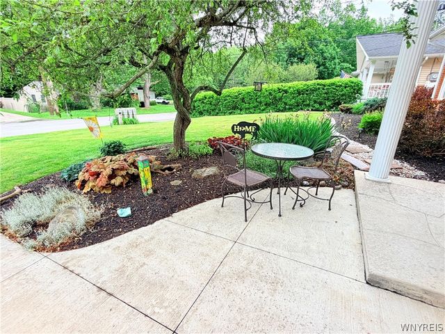 4573 Marie Drive, Hamburg, NY 14075