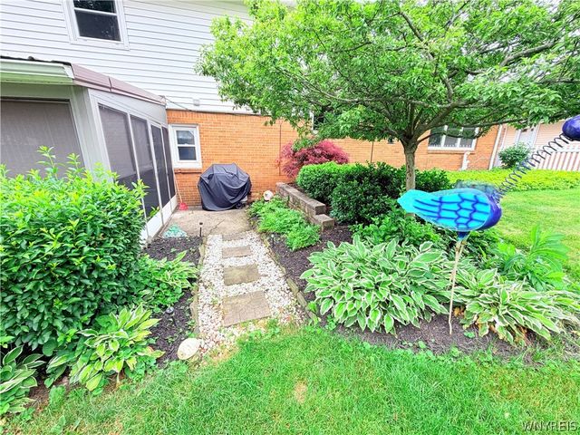 4573 Marie Drive, Hamburg, NY 14075
