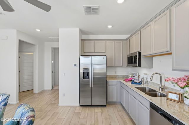 17474 S Hayward Place, Vail, AZ 85641
