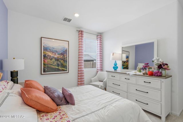 17474 S Hayward Place, Vail, AZ 85641